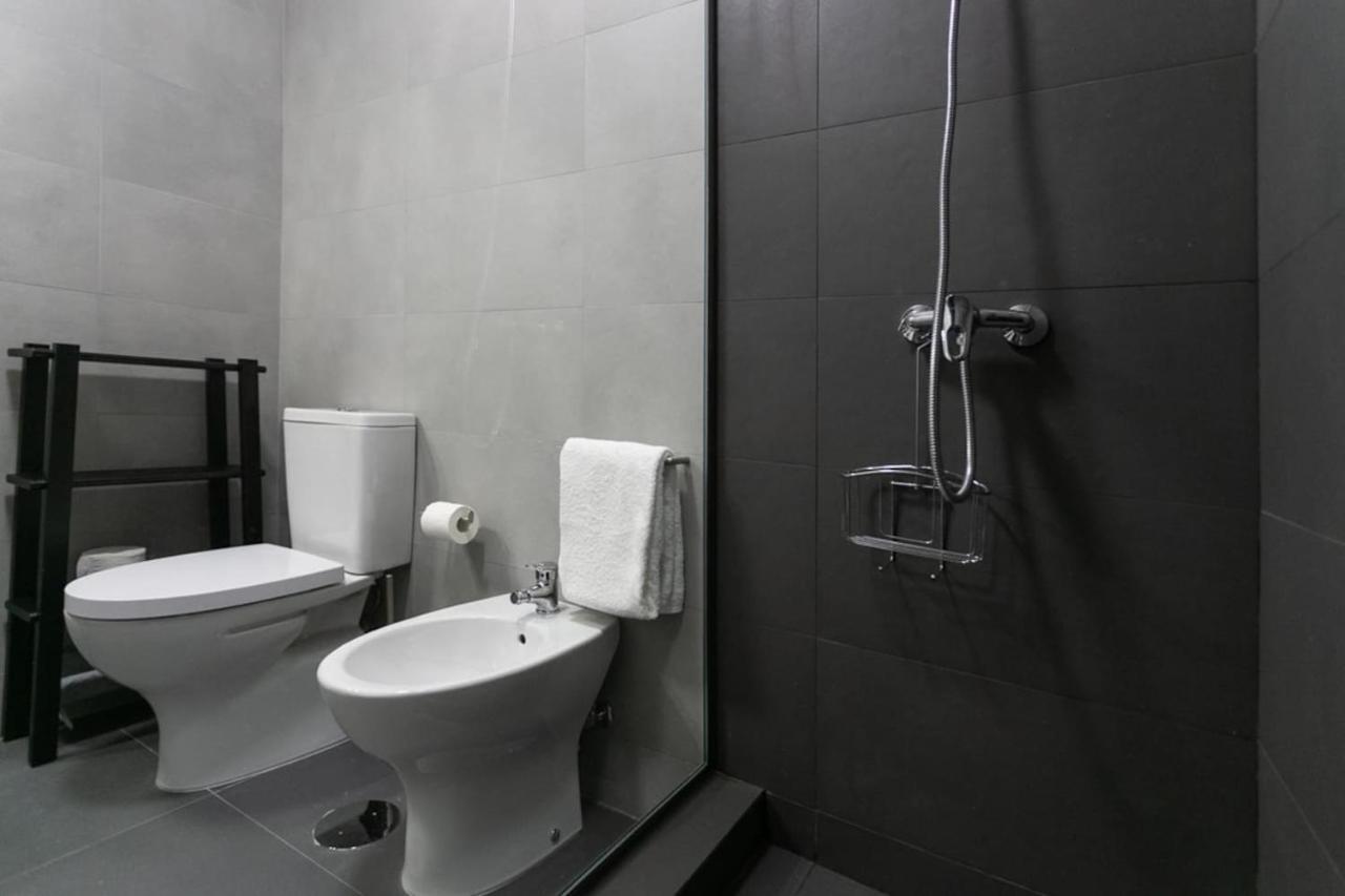 Aposentus - Elegant Functionality Porto Downtown Appartement Buitenkant foto