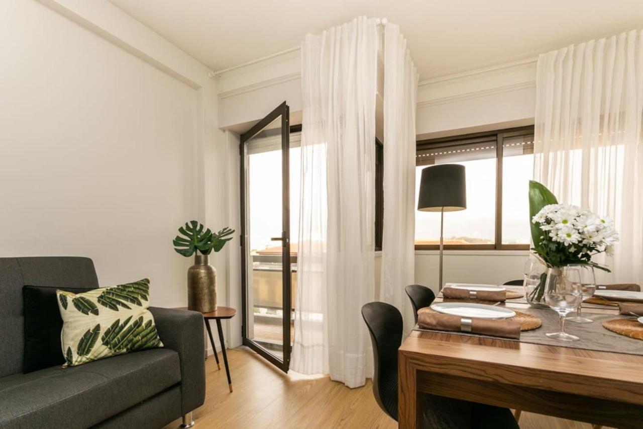 Aposentus - Elegant Functionality Porto Downtown Appartement Buitenkant foto