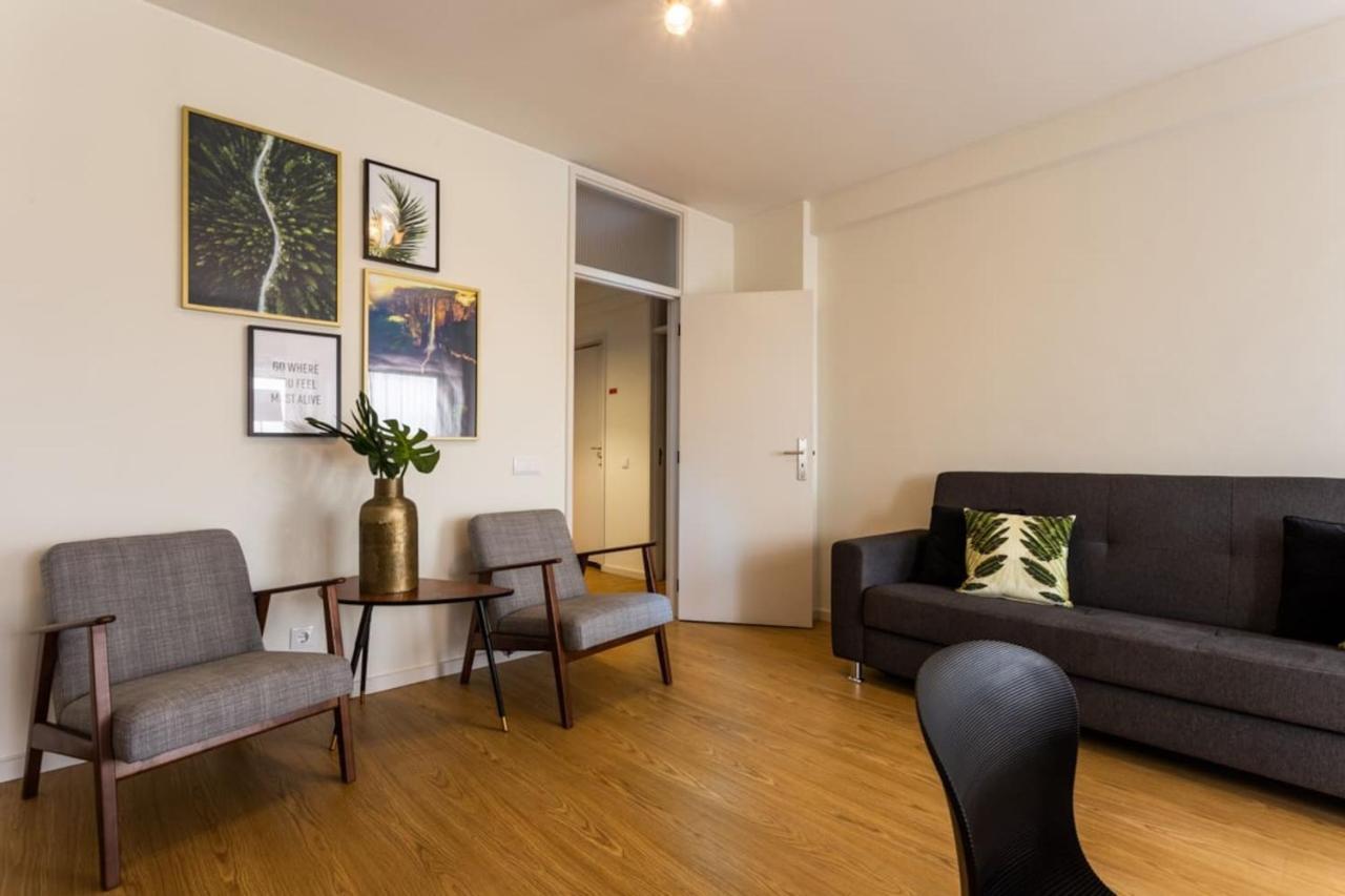 Aposentus - Elegant Functionality Porto Downtown Appartement Buitenkant foto