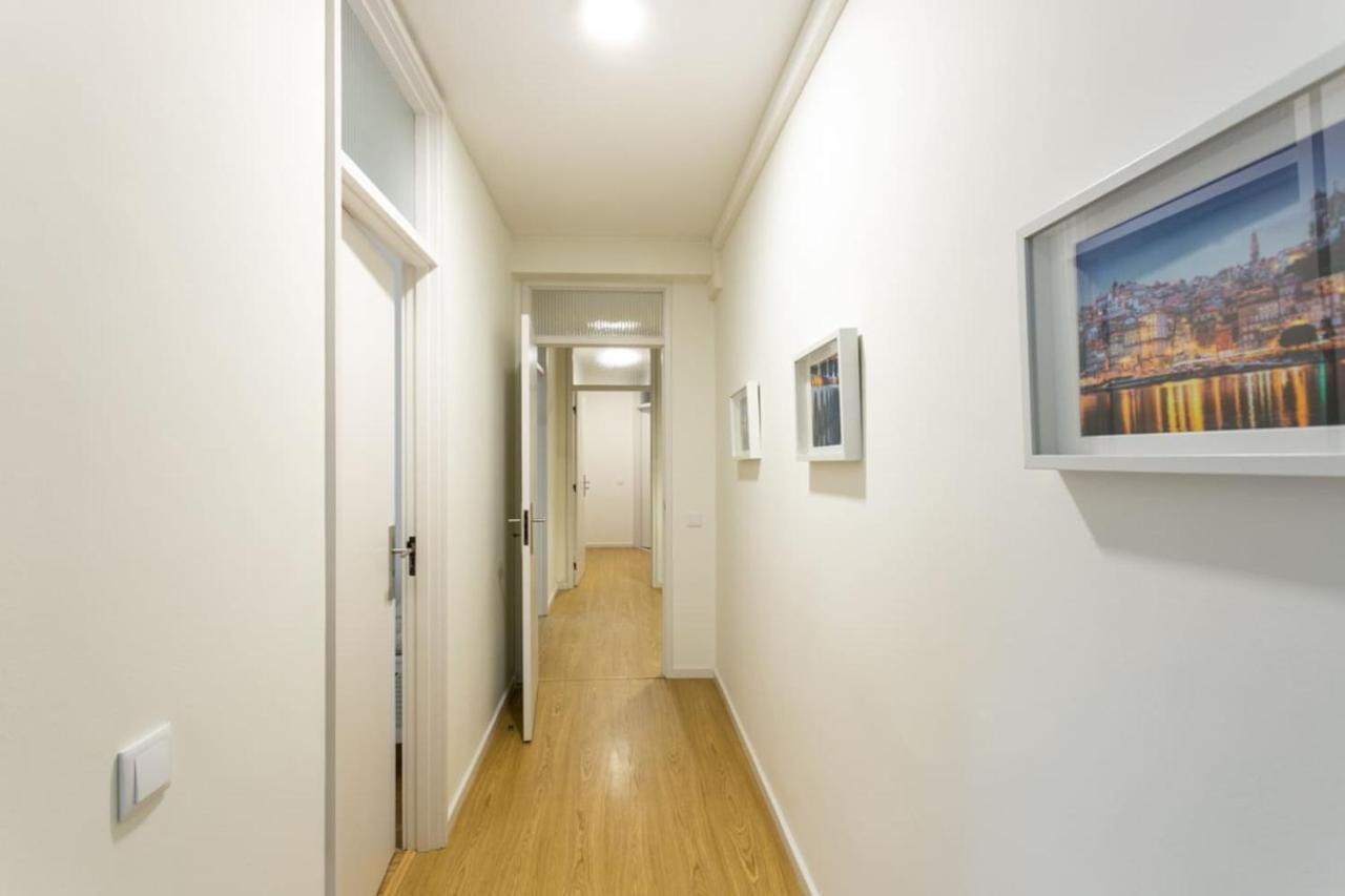 Aposentus - Elegant Functionality Porto Downtown Appartement Buitenkant foto